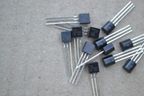 Купить Транзисторы 2N2222 detaluhi.ho.ua Интернет магазин в Каменец-Подольском, устройства, радиодетали, интсрументы.