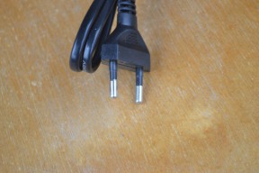 Купить Зарядное устройство для Li-Ion аккумуляторов 2х18650 detaluhi.ho.ua Интернет магазин в Каменец-Подольском, устройства, радиодетали, интсрументы.