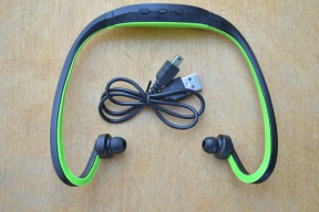 Купить Bluetooth наушники BS19 с микрофоном - зеленые detaluhi.ho.ua Интернет магазин в Каменец-Подольском, устройства, радиодетали, интсрументы.