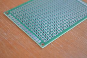 Купить Двухсторонняя макетная плата 5х7 см detaluhi.ho.ua Интернет магазин в Каменец-Подольском, устройства, радиодетали, интсрументы.