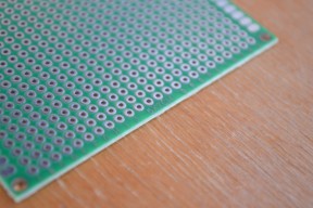 Купить Двухсторонняя макетная плата 5х7 см detaluhi.ho.ua Интернет магазин в Каменец-Подольском, устройства, радиодетали, интсрументы.