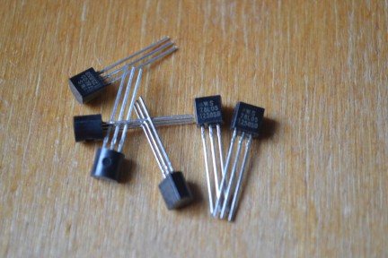 Купить Стабилизатор 78L05 detaluhi.ho.ua Интернет магазин в Каменец-Подольском, устройства, радиодетали, интсрументы.