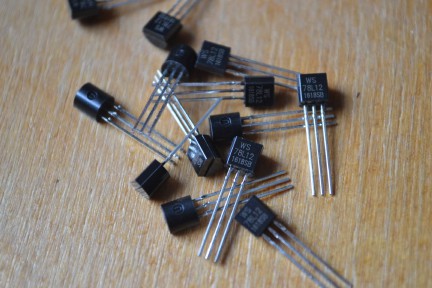 Купить Стабилизатор 78L12 detaluhi.ho.ua Интернет магазин в Каменец-Подольском, устройства, радиодетали, интсрументы.