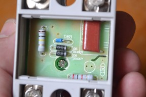 Купить Однофазное твердотельное реле SSR-25VA - EARU (со стеклом) detaluhi.ho.ua Интернет магазин в Каменец-Подольском, устройства, радиодетали, интсрументы.