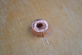 Купить Тороидальная катушка дроссель индуктивности 470 UH 3 А detaluhi.ho.ua Интернет магазин в Каменец-Подольском, устройства, радиодетали, интсрументы.