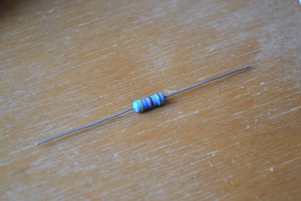 Купить Постоянные резисторы 2 Вт, 4.7 кОм detaluhi.ho.ua Интернет магазин в Каменец-Подольском, устройства, радиодетали, интсрументы.