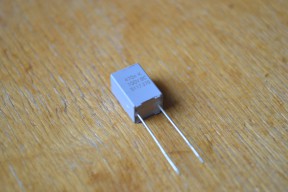 Купить Пленочные конденсаторы VISHAY 0.47 мкФ 100 В 10% detaluhi.ho.ua Интернет магазин в Каменец-Подольском, устройства, радиодетали, интсрументы.