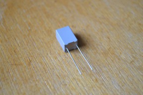 Купить Пленочные конденсаторы VISHAY 0.47 мкФ 100 В 10% detaluhi.ho.ua Интернет магазин в Каменец-Подольском, устройства, радиодетали, интсрументы.