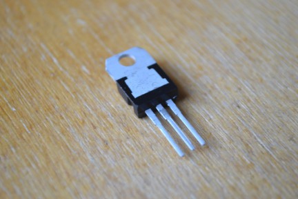 Купить Стабилизатор L7805CV detaluhi.ho.ua Интернет магазин в Каменец-Подольском, устройства, радиодетали, интсрументы.