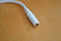 Купить Аудио-кабель переходник с 4-полюсного на два 3-полюсных 3.5 мм - белый detaluhi.ho.ua Интернет магазин в Каменец-Подольском, устройства, радиодетали, интсрументы.