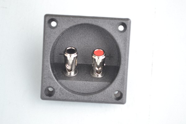 Купить Порт ввода - квадратный detaluhi.ho.ua Интернет магазин в Каменец-Подольском, устройства, радиодетали, интсрументы.