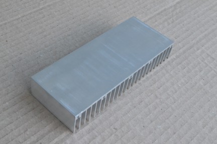 Купить Алюминиевый радиатор 150х60х25 мм detaluhi.ho.ua Интернет магазин в Каменец-Подольском, устройства, радиодетали, интсрументы.