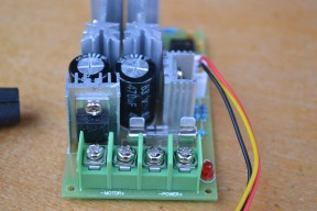 Купить Регулятор скорости вращения двигателя 20 А - с выносным потенциометром detaluhi.ho.ua Интернет магазин в Каменец-Подольском, устройства, радиодетали, интсрументы.