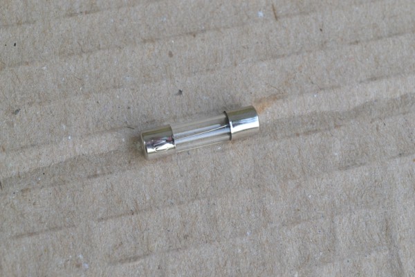 Купить Предохранители 0.5 А detaluhi.ho.ua Интернет магазин в Каменец-Подольском, устройства, радиодетали, интсрументы.