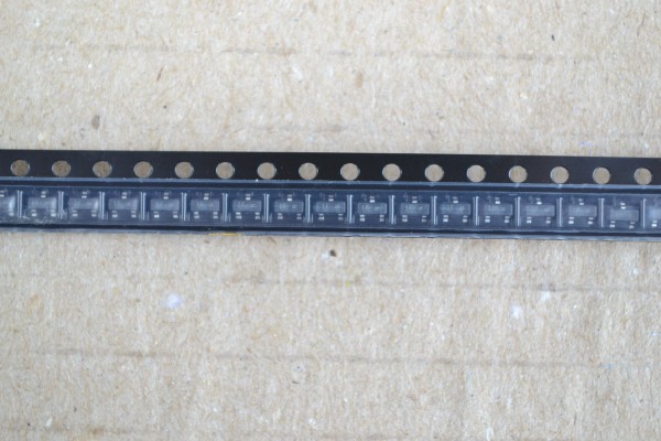 Купить SMD транзисторы BAT54, KL4 detaluhi.ho.ua Интернет магазин в Каменец-Подольском, устройства, радиодетали, интсрументы.