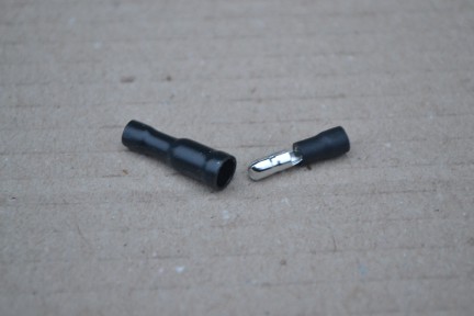 Купить Разъем обжимной с изоляцией - черный detaluhi.ho.ua Интернет магазин в Каменец-Подольском, устройства, радиодетали, интсрументы.