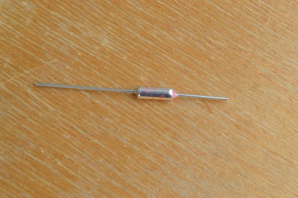 Купить Термопредохранители RY-110 detaluhi.ho.ua Интернет магазин в Каменец-Подольском, устройства, радиодетали, интсрументы.