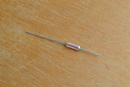 Купить Термопредохранители RY-120 detaluhi.ho.ua Интернет магазин в Каменец-Подольском, устройства, радиодетали, интсрументы.