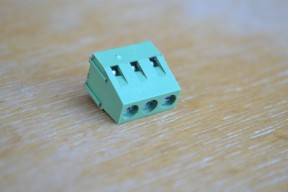 Купить Контактная клеммная колодка на 3 контакта detaluhi.ho.ua Интернет магазин в Каменец-Подольском, устройства, радиодетали, интсрументы.