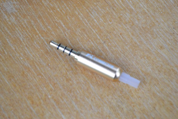 Купить Аудио разъем 3.5 мм 4 полюса, со втулкой - золотистый detaluhi.ho.ua Интернет магазин в Каменец-Подольском, устройства, радиодетали, интсрументы.