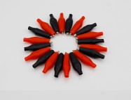 Купить Зажимы - типа крокодил, пара 28 (черный и красный) detaluhi.ho.ua Интернет магазин в Каменец-Подольском, устройства, радиодетали, интсрументы.