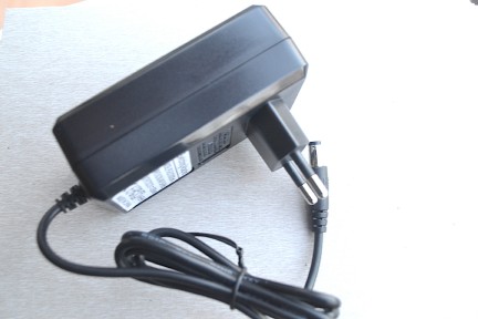 Купить Блок питания 12 В 2 А detaluhi.ho.ua Интернет магазин в Каменец-Подольском, устройства, радиодетали, интсрументы.