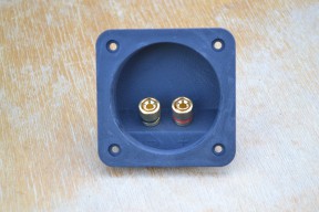 Купить Порт ввода АС с винтовыми зажимами detaluhi.ho.ua Интернет магазин в Каменец-Подольском, устройства, радиодетали, интсрументы.