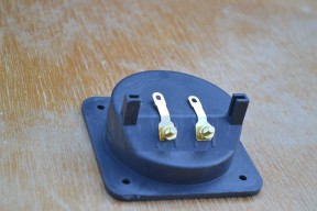 Купить Порт ввода АС с винтовыми зажимами detaluhi.ho.ua Интернет магазин в Каменец-Подольском, устройства, радиодетали, интсрументы.