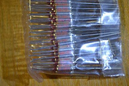 Купить Термопредохранители RY-180 detaluhi.ho.ua Интернет магазин в Каменец-Подольском, устройства, радиодетали, интсрументы.