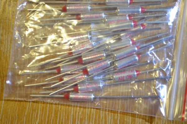 Купить Термопредохранители RY-260 detaluhi.ho.ua Интернет магазин в Каменец-Подольском, устройства, радиодетали, интсрументы.