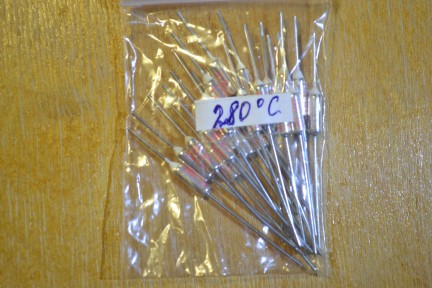 Купить Термопредохранители RY-280 detaluhi.ho.ua Интернет магазин в Каменец-Подольском, устройства, радиодетали, интсрументы.