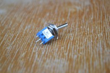 Купить Мини тумблер SPDT-3 3 A 125 В, 1.5 A 250 В detaluhi.ho.ua Интернет магазин в Каменец-Подольском, устройства, радиодетали, интсрументы.