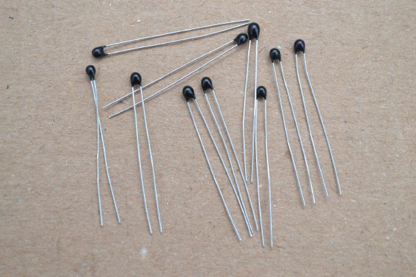 Купить Термисторы NTC-MF52AT 1к (терморезисторы) detaluhi.ho.ua Интернет магазин в Каменец-Подольском, устройства, радиодетали, интсрументы.