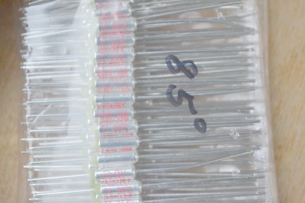 Купить Термопредохранители RY-85 detaluhi.ho.ua Интернет магазин в Каменец-Подольском, устройства, радиодетали, интсрументы.