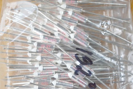 Купить Термопредохранители RY-192 detaluhi.ho.ua Интернет магазин в Каменец-Подольском, устройства, радиодетали, интсрументы.