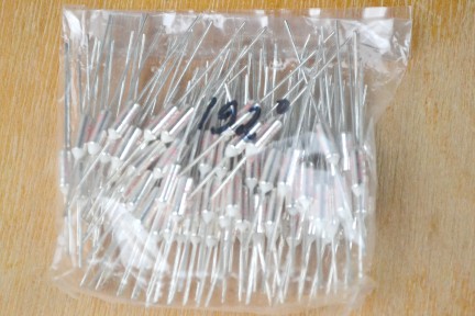 Купить Термопредохранители RY-192 detaluhi.ho.ua Интернет магазин в Каменец-Подольском, устройства, радиодетали, интсрументы.