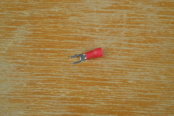 Купить Кабельный наконечник в виде вилки с изоляцией RV1.25-4 - красный detaluhi.ho.ua Интернет магазин в Каменец-Подольском, устройства, радиодетали, интсрументы.