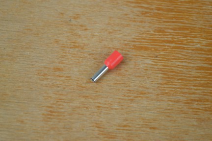 Купить Кабельный наконечник втулочный c изоляцией E 4009 3x9 мм, красный - 2 шт detaluhi.ho.ua Интернет магазин в Каменец-Подольском, устройства, радиодетали, интсрументы.