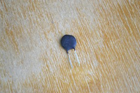 Купить Термисторы NTC 10D-15 (терморезисторы) detaluhi.ho.ua Интернет магазин в Каменец-Подольском, устройства, радиодетали, интсрументы.