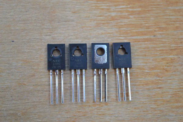 Купить Транзисторы 2SD882 detaluhi.ho.ua Интернет магазин в Каменец-Подольском, устройства, радиодетали, интсрументы.