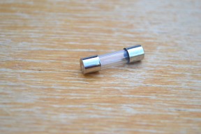 Купить Стеклянный предохранитель 0.5 А, 250 В detaluhi.ho.ua Интернет магазин в Каменец-Подольском, устройства, радиодетали, интсрументы.