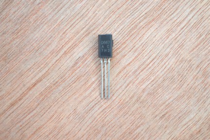 Купить Транзисторы 2SD667 detaluhi.ho.ua Интернет магазин в Каменец-Подольском, устройства, радиодетали, интсрументы.