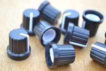 Купить Ручки потенциометров пластиковые detaluhi.ho.ua Интернет магазин в Каменец-Подольском, устройства, радиодетали, интсрументы.