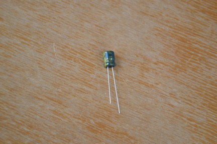 Купить Электролитические конденсаторы 100 мкф x 25 В - 8x6 мм 105 °C JCCON detaluhi.ho.ua Интернет магазин в Каменец-Подольском, устройства, радиодетали, интсрументы.