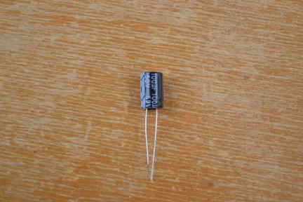 Купить Электролитические конденсаторы 100 мкф x 50 В - 12x8 мм 105 °C detaluhi.ho.ua Интернет магазин в Каменец-Подольском, устройства, радиодетали, интсрументы.