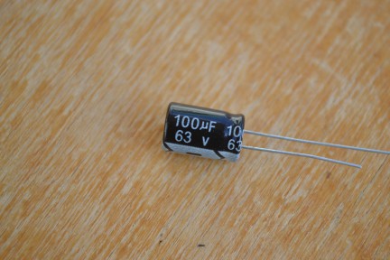 Купить Электролитические конденсаторы 100 мкф x 63 В - 13x8 мм 105 °C detaluhi.ho.ua Интернет магазин в Каменец-Подольском, устройства, радиодетали, интсрументы.