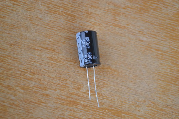 Купить Электролитические конденсаторы 680 мкф x 50 В - 22x12 мм 105 °C detaluhi.ho.ua Интернет магазин в Каменец-Подольском, устройства, радиодетали, интсрументы.