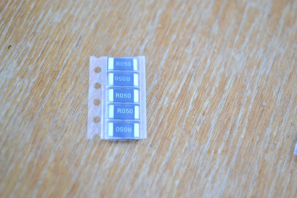 Купить SMD резисторы 2512 - 50 Ом detaluhi.ho.ua Интернет магазин в Каменец-Подольском, устройства, радиодетали, интсрументы.