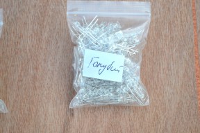 Купить Светодиод 3 мм, прозрачный, голубого свечения - комплект 2 шт detaluhi.ho.ua Интернет магазин в Каменец-Подольском, устройства, радиодетали, интсрументы.