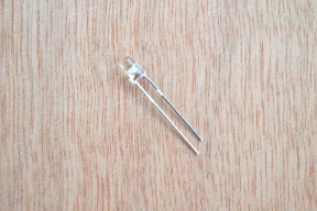 Купить Светодиод 3 мм, прозрачный, синего свечения - комплект 2 шт detaluhi.ho.ua Интернет магазин в Каменец-Подольском, устройства, радиодетали, интсрументы.